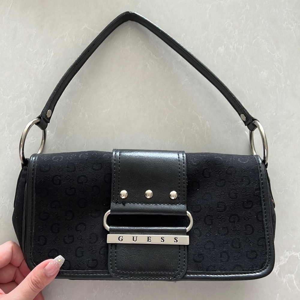 GUESS shoulder bag